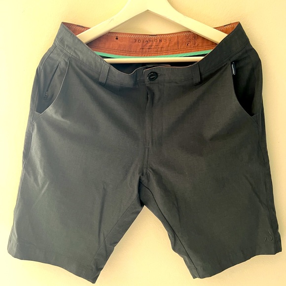 NEW Men Gray Aeroplane Short by 7 Diamonds Size 29 - Picture 1 of 8